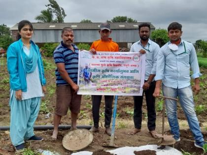 Soil testing demonstrations for farmers | शेतकऱ्यांसाठी माती परीक्षण प्रात्यक्षिके