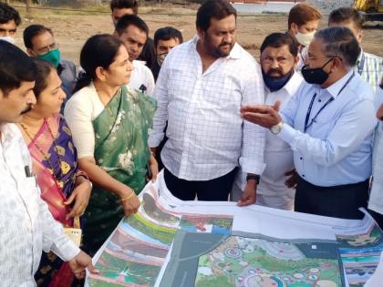 Central Park open border for citizens by the end of April Inspection from diamonds: work on the park is nearing completion | सेंट्रल पार्क एप्रिल अखेर नागरिकांसाठी खुला सीमा हिरेंकडून पाहणी : उद्यानाचे काम पूर्णत्वाकडे