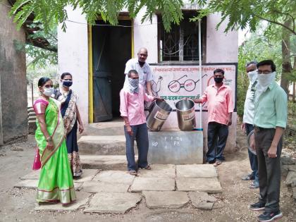 Jalkumbh cleaning campaign in Peth taluka | पेठ तालुक्यात जलकुंभ स्वच्छता अभियान