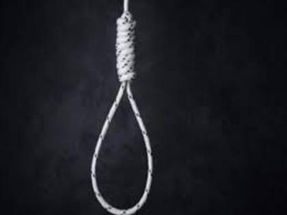 Lovers commit suicide by strangulation | गळफास घेऊन प्रेमीयुगलाची आत्महत्या