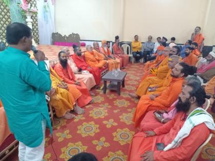 Devasthan Trust bows before agitating sanctity of Akhada Parishad! | आखाडा परिषदेच्या आंदोलनात्मक पवित्र्यापुढे देवस्थान ट्रस्ट झुकले !