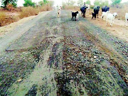 Chandniwani, Jwarwada, Dirt road road | चंदेवाणी, जऊरवाडा, धर्ती रस्त्याची दैना