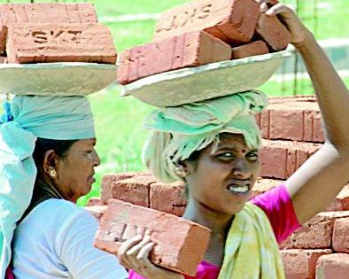 4.13 crore to the workers for the purchase of literature | साहित्य खरेदीसाठी कामगारांना ४.१३ कोटी वितरित