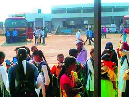 The work of Ralegaon bus station is half a decade later | राळेगाव बसस्थानकाचे काम दीड वर्षानंतरही अर्धवटच