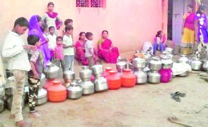 Dhajani water shortage, Pujali is the fifth | ढाणकीची पाणीटंचाई पाचवीलाच पुजली