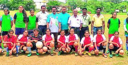 Yavatmal Public School team's winning hat-trick | यवतमाळ पब्लिक स्कूलच्या चमूची विजयी हॅटट्रिक