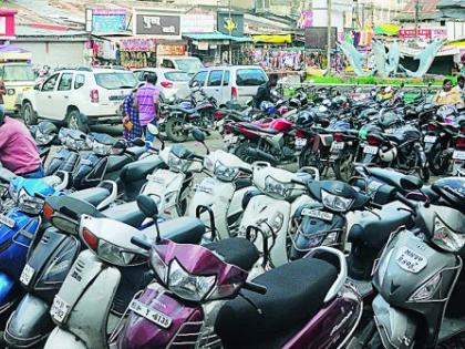 Threatening in the name of parking in Nagpur | नागपुरात पार्किंगच्या नावावर सुरू आहे भाईगिरी