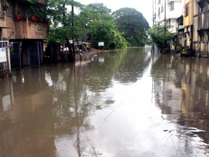 Extreme rainfall as well as human error | अतिवृष्टीबरोबरच मानवी चुकांमुळे महापूर