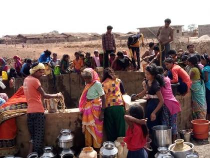 Water burns in Melghat, wells dry up, tanker supply to 20 villages, tribals flee | मेळघाटात पाणी पेटले! विहिरींना कोरड, २० गावांना टँकरने पुरवठा; आदिवासींची वणवण