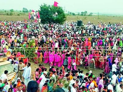 Lot of devotee's ocean at Ghuikhed | घुईखेड येथे लोटला भक्तांचा महासागर Lot of devotee's ocean at Ghuikhed | घुईखेड येथे लोटला भक्तांचा महासागर
