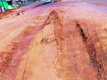 The national highway is becoming a deathbed | राष्ट्रीय महामार्ग ठरतोय मृत्यूमार्ग The national highway is becoming a deathbed | राष्ट्रीय महामार्ग ठरतोय मृत्यूमार्ग