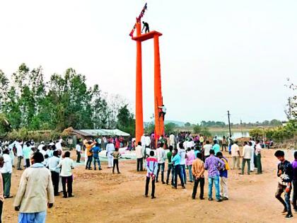 The crowd of devotees on the Gardev yatra | गरदेव यात्रेत उसळला भाविकांचा जनसमुदाय