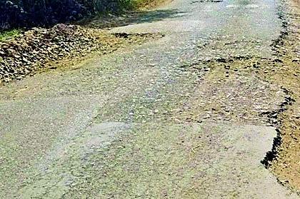 Will the roads be repaired after the accident? | अपघातानंतर तरी रस्त्यांची दुरुस्ती होणार का?