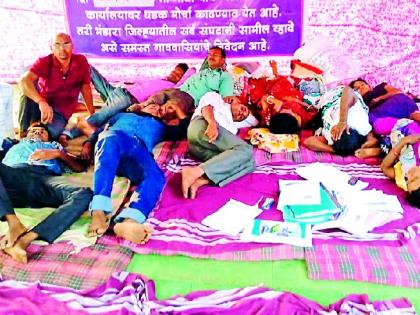 Four women of the hunger strike fell | उपोषणकर्त्या चार महिलांची प्रकृती खालावली