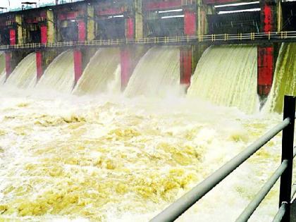 All seven doors of the Irai Dam were opened | इरई धरणाचे सातही दरवाजे उघडले