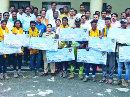 Chandrapurkar thrilled with the experience of Everestee | एव्हरेस्टवीरांच्या अनुभवाने रोमांचले चंद्रपूरकर Chandrapurkar thrilled with the experience of Everestee | एव्हरेस्टवीरांच्या अनुभवाने रोमांचले चंद्रपूरकर