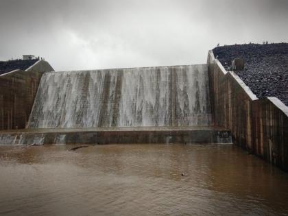 Bham dam leak? | भाम धरणाला गळती?