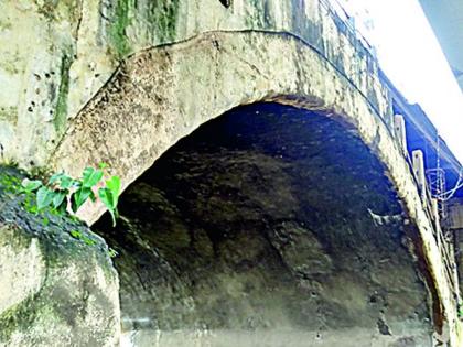 The old flyover will be closed to traffic | जुना उड्डाणपूल वाहतुकीसाठी बंद होणार