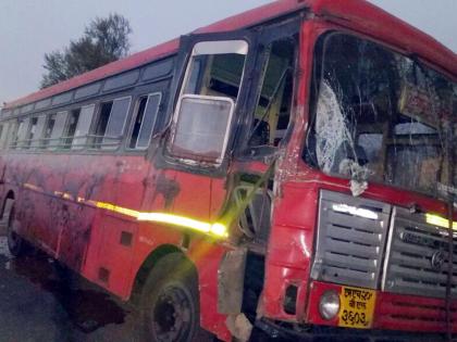  61 passengers escaped due to driver's injuries | चालकाच्या प्रसंगावधनाने ६१ प्रवासी बचावले