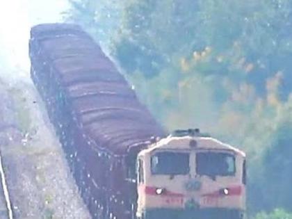 One dies after falling under the train | रेल्वेखाली आल्याने एकाचा मृत्यू One dies after falling under the train | रेल्वेखाली आल्याने एकाचा मृत्यू