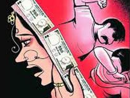 Spouse torture in order to bring money for truck | ट्रकसाठी पैसे आणावेत म्हणून विवाहितेचा छळ Spouse torture in order to bring money for truck | ट्रकसाठी पैसे आणावेत म्हणून विवाहितेचा छळ