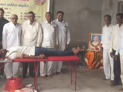 Social commitment from blood donation camps | रक्तदान शिबिरांतून जपली सामाजिक बांधीलकी Social commitment from blood donation camps | रक्तदान शिबिरांतून जपली सामाजिक बांधीलकी