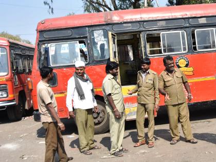 nashik,buses,lost,,attack,action,arested | नाशिकमध्ये दोन दिवसांत १६ बसेसचे नुकसान