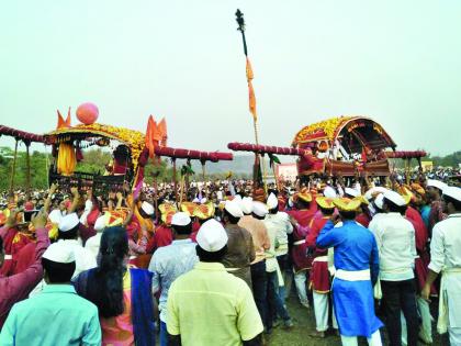 Holi 2018 Ratnagiri: Shimgotsav celebrated, 40 goddess discovered by Goddess Karanjeshwari | Holi 2018 रत्नागिरी : शिमगोत्सव साजरा, श्री देवी करंजेश्वरीने शोधून काढली ४० शेरणे 