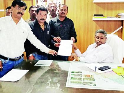 Lack of ramps, elevators in administrative buildings | प्रशासकीय इमारतींमध्ये रॅम्प, लिफ्टचा अभाव