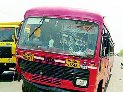 Two-wheeler killed in ST bus crash | एसटी बसच्या धडकेत दुचाकीस्वार ठार