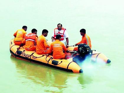 One's body was found in the river Wana; Both are still missing | वणा नदीत एकाचा मृतदेह सापडला; दोघे अद्याप बेपत्ताच