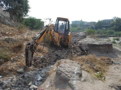  Starting the road work in Virdagaga | वळदगावात रस्त्याच्या कामाला सुरुवात