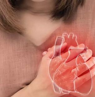 खोकल्याने हैराण, उबळ येते, छातीतही दुखतं? खोकलाच झाला म्हणत दुर्लक्ष टाळा, कदाचित गंभीर आजारही असू शकतो..