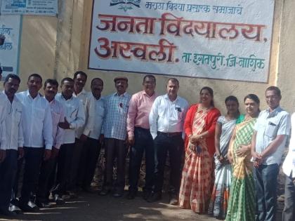 Alumni solved water question of Aswali school | माजी विद्यार्थ्यांनी सोडविला अस्वली विद्यालयाचा पाणीप्रश्न