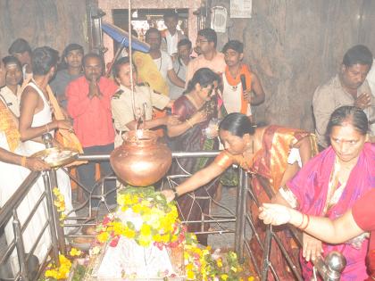  The devotee moves towards the return | भाविक परतीच्या दिशेने