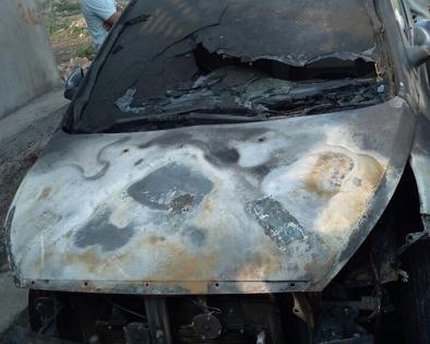 The car of Shivsena Taluka head was burnt in Parli | परळीत शिवसेना तालुका प्रमुखाची कार जाळली