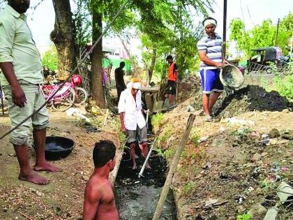  The zonal start to cleaning the drains | नाले सफाईच्या कामांना झोननिहाय सुरुवात