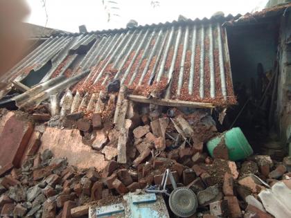 Damage to 34 houses in Malegaon taluka | मालेगाव तालुक्यात ३४ घरांचे नुकसान