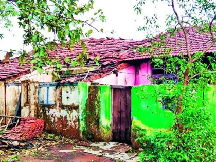 Hurricane hail hit the Chichgad area | चक्रीवादळ गारपिटीचा चिचगड परिसराला फटका Hurricane hail hit the Chichgad area | चक्रीवादळ गारपिटीचा चिचगड परिसराला फटका