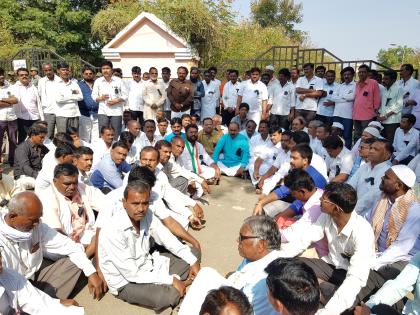 Congressional protest on second day | दुस-या दिवशीही काँग्रेसतर्फे निषेध