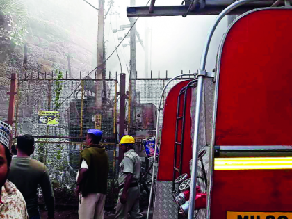 Transformer explosion at Bindu Chowk; Citizen's Fugitive | बिंदू चौकात ट्रान्स्फॉर्मरचा स्फोट; नागरिकांची पळापळ