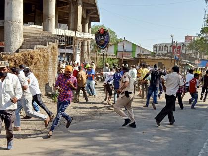  Customers flee to Nashik Road | नाशिकरोडला ग्राहकांची पळापळ