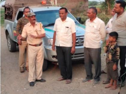 A trap set for a leopard that kills eight goats | आठ शेळ्या ठार करणाऱ्या बिबट्यासाठी लावला सापळा A trap set for a leopard that kills eight goats | आठ शेळ्या ठार करणाऱ्या बिबट्यासाठी लावला सापळा