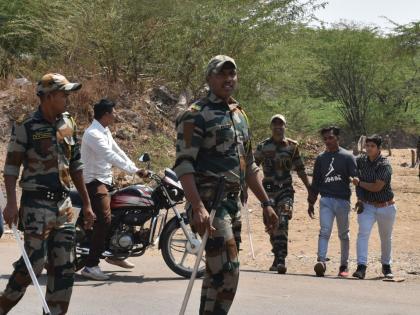 उत्साहींच्या आरडओरडीमुळे परीक्षार्थींना अडचणी