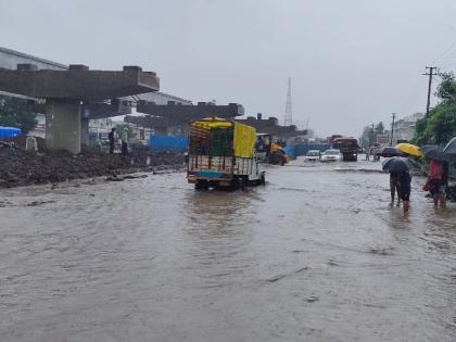  Due to heavy rains, Pimpalgaon Basavant city is submerged | अति वृष्टी मुळे पिंपळगाव बसवंत शहर जलमय