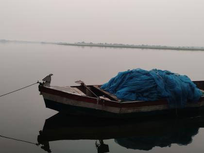 The vast body of water of the Tapi Purna River attracts tourists | तापी पूर्णा नद्यांचा अफाट जलसागर पर्यटकांना खुणावतोय