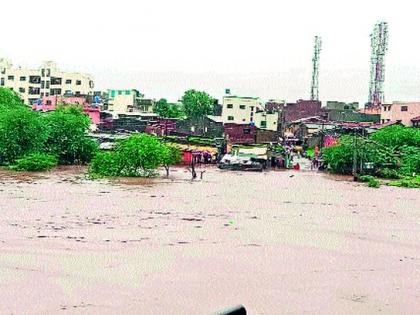 Water entered the houses in the area of Kasbezukane | मौजे, कसबेसुकेणे परिसरात घरांमध्ये शिरले पाणी