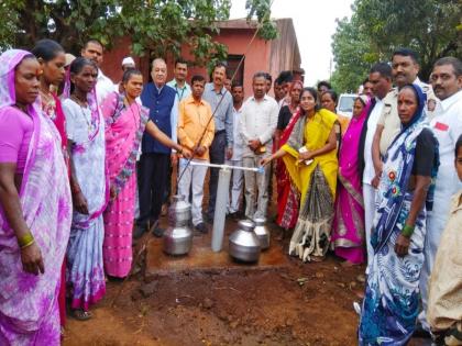 Due to the people's participation, the water shortage in the lane of Padma was removed | लोकसहभागातून दिव्याचा पाडा येथील पाणीटंचाई दूर