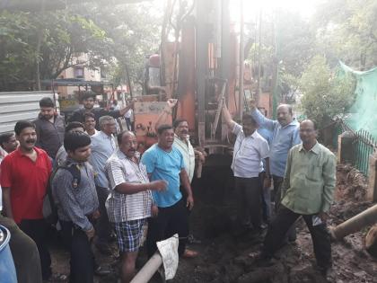 The residents of the hill top filled the tower with the help of the residents | कोपरीत भर वस्तीत मोबाइल टॉवर उभारण्याचा घाट रहिवाशांनी लावला उधळून