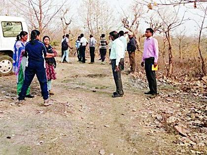 Due to the violation of a forest department | वन खात्याच्या फौजेला वाघिणीची हुलकावणी